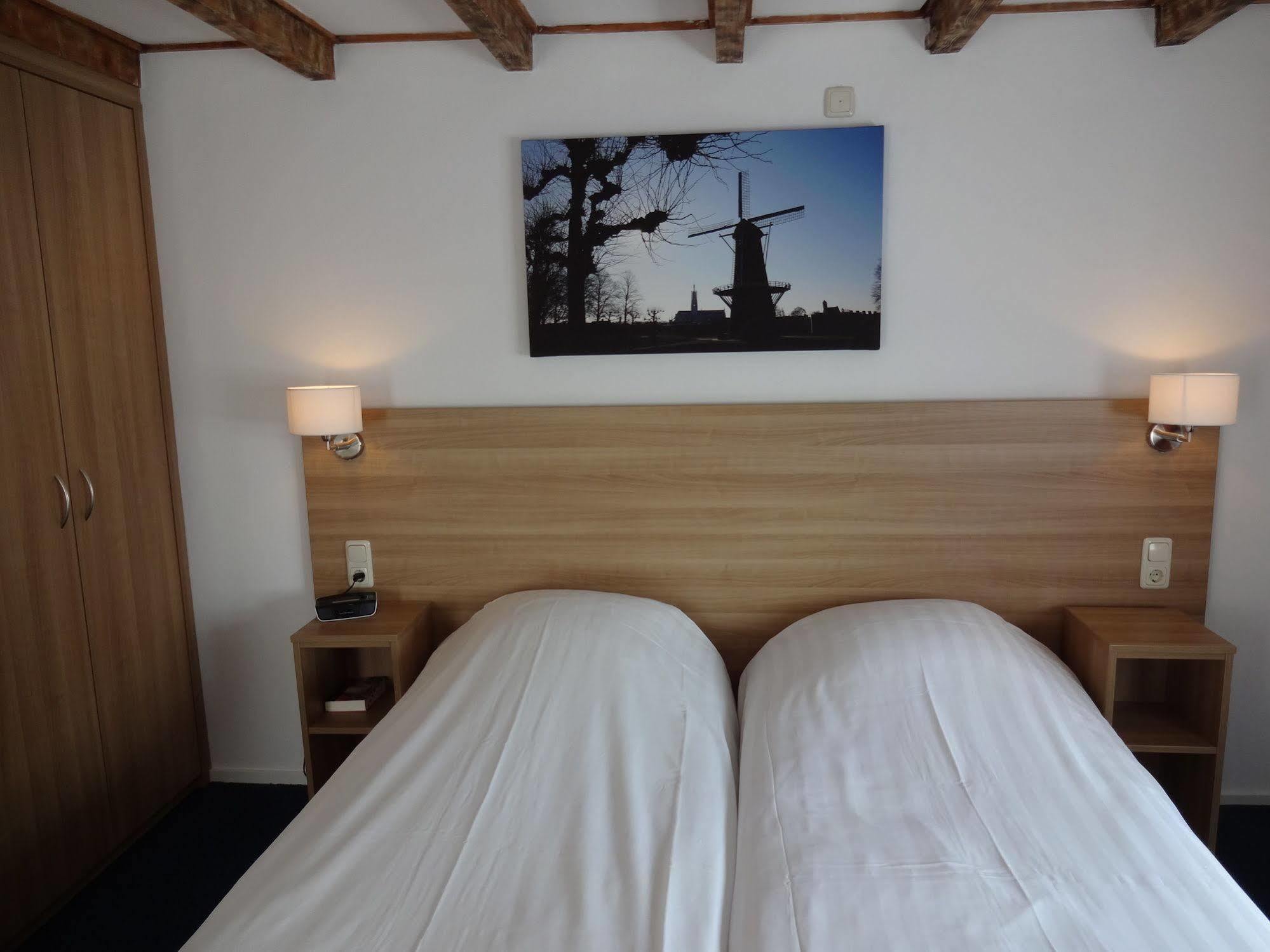 Hotel 훌스트 외부 사진